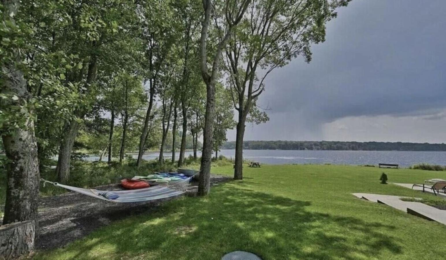 Hideaway - Lakehouse/Spa/Dock/ Pocono Summit 외부 사진