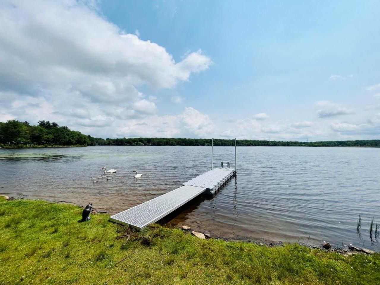 Hideaway - Lakehouse/Spa/Dock/ Pocono Summit 외부 사진